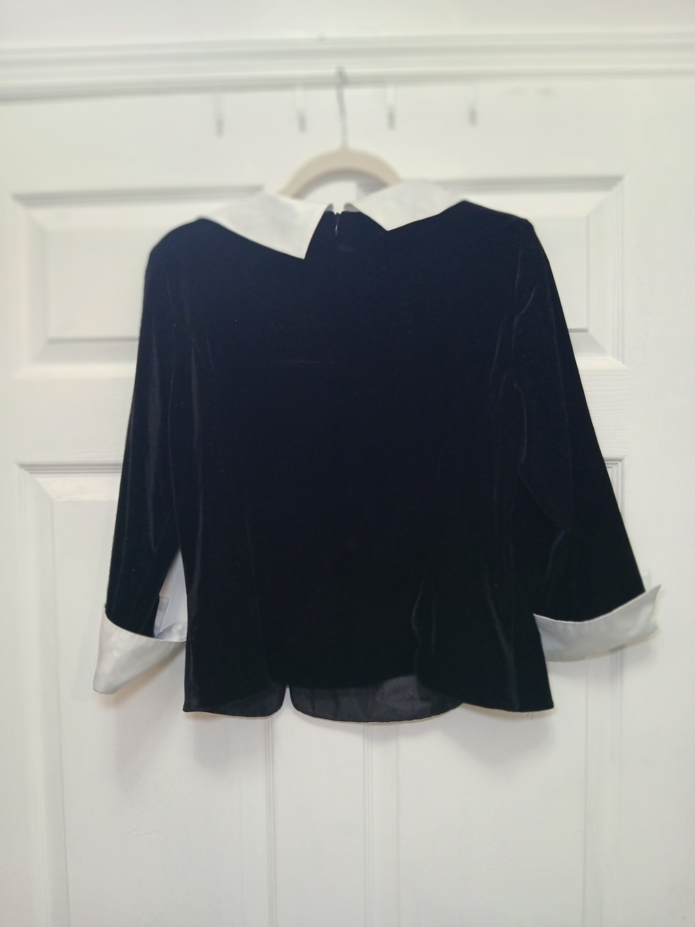 Black Velvet Blouse with White Asymmetrical Collar - Picture 4 of 6